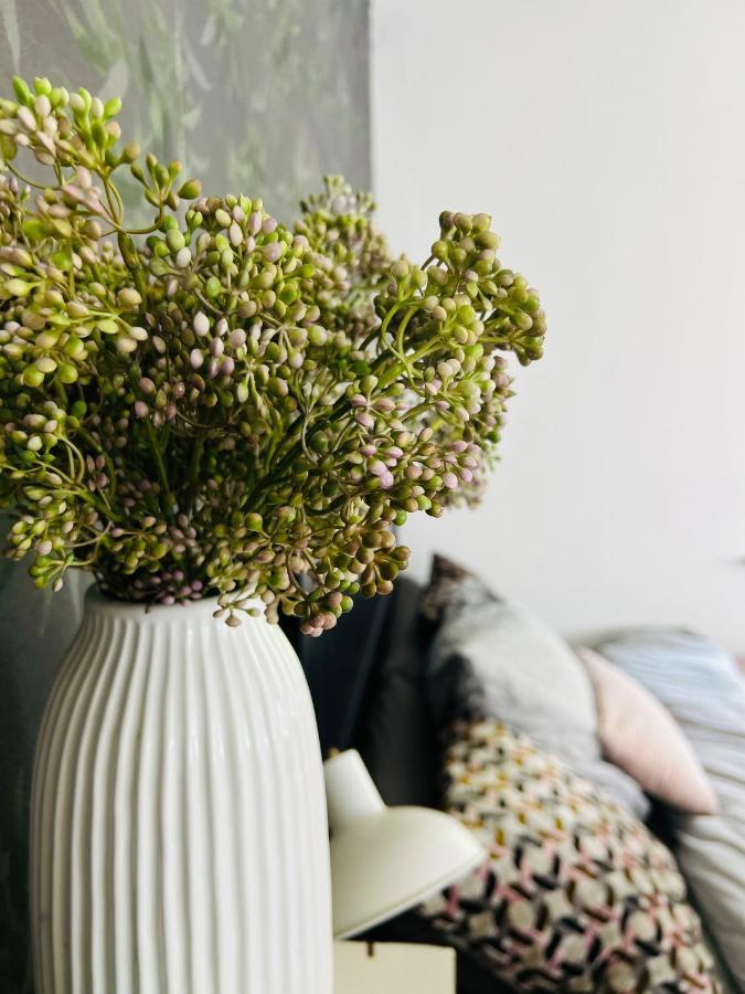 Schlafen Im Atelier - Einzigartiges Gaestezimmer Am Ammersee Apartment Schondorf am Ammersee Exterior foto